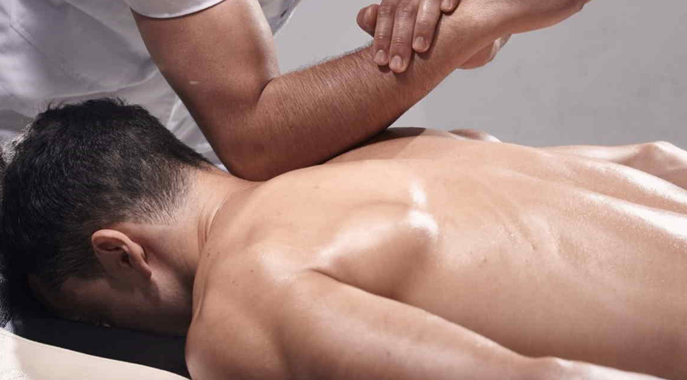 Massage giúp giảm đau cơ