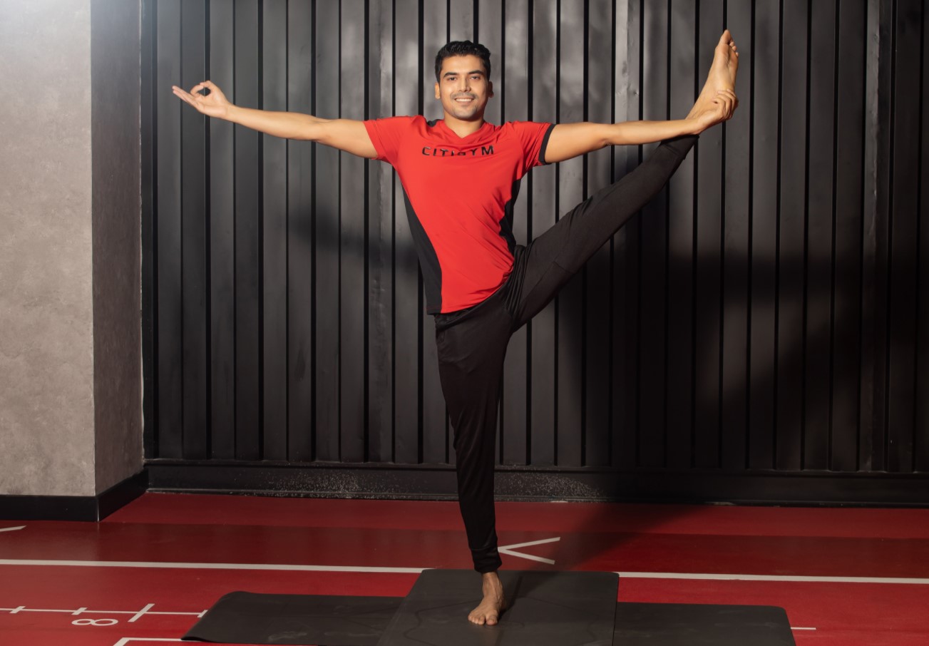 7 cách giữ thăng bằng khi thực hiện các bài tập yoga cơ bản đến nâng cao